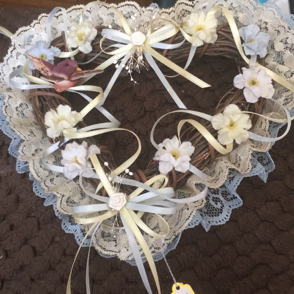 FINAL MARKDOWN MINI heart shaped wreath